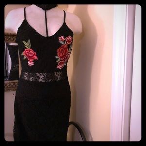 A black party dress!!! 👗